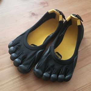 EUC Vibram Five Fingers